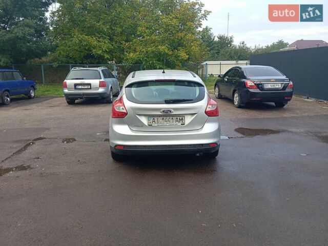 Серый Форд Фокус, объемом двигателя 1.6 л и пробегом 339 тыс. км за 5100 $, фото 5 на Automoto.ua