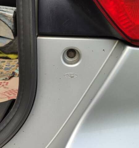 Сірий Форд Фокус, об'ємом двигуна 1.6 л та пробігом 249 тис. км за 6900 $, фото 60 на Automoto.ua