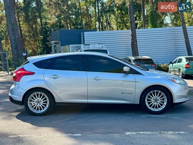 Сірий Форд Фокус, об'ємом двигуна 0 л та пробігом 67 тис. км за 7650 $, фото 4 на Automoto.ua