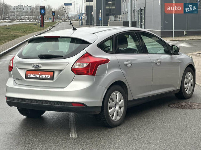 Сірий Форд Фокус, об'ємом двигуна 1.6 л та пробігом 249 тис. км за 7400 $, фото 3 на Automoto.ua