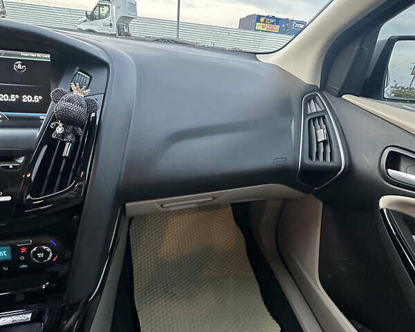Сірий Форд Фокус, об'ємом двигуна 0 л та пробігом 87 тис. км за 8200 $, фото 23 на Automoto.ua
