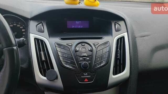 Серый Форд Фокус, объемом двигателя 1.6 л и пробегом 250 тыс. км за 6650 $, фото 26 на Automoto.ua