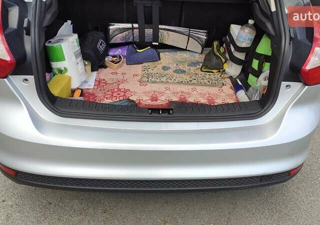 Сірий Форд Фокус, об'ємом двигуна 1.6 л та пробігом 249 тис. км за 6900 $, фото 59 на Automoto.ua