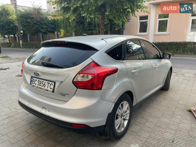 Форд Фокус 2012 у Золочів на Automoto.ua Сірий Форд Фокус, об'ємом двигуна 2.02 л та пробігом 146 тис. км за 7400 $, фото 4 на Automoto.ua