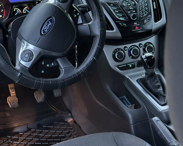 Серый Форд Фокус, объемом двигателя 2 л и пробегом 232 тыс. км за 6300 $, фото 11 на Automoto.ua