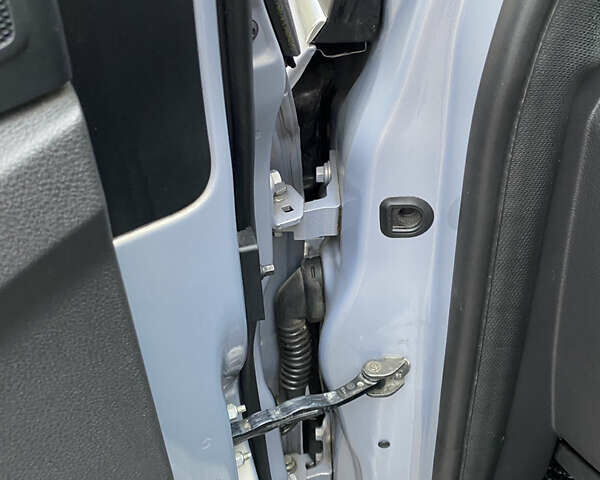 Серый Форд Фокус, объемом двигателя 1.6 л и пробегом 178 тыс. км за 7600 $, фото 21 на Automoto.ua