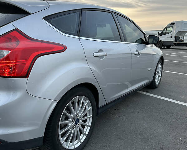 Сірий Форд Фокус, об'ємом двигуна 0 л та пробігом 87 тис. км за 8200 $, фото 8 на Automoto.ua