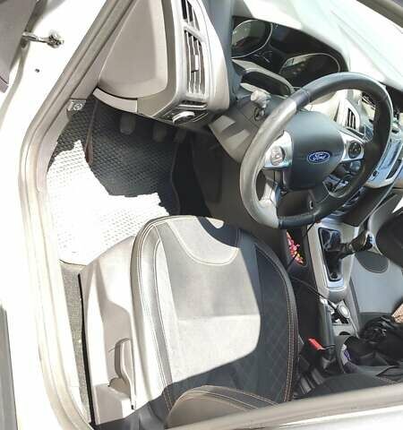 Сірий Форд Фокус, об'ємом двигуна 1.6 л та пробігом 249 тис. км за 6900 $, фото 33 на Automoto.ua