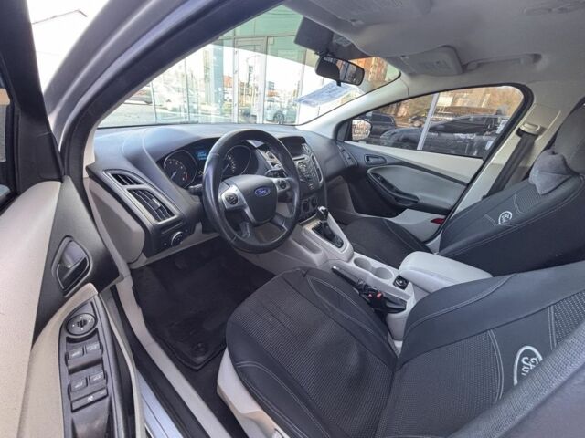 Форд Фокус 2012 у Полтаві на Automoto.ua Сірий Форд Фокус, об'ємом двигуна 2 л та пробігом 277 тис. км за 5700 $, фото 14 на Automoto.ua