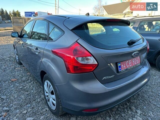 Серый Форд Фокус, объемом двигателя 1.6 л и пробегом 250 тыс. км за 6400 $, фото 1 на Automoto.ua