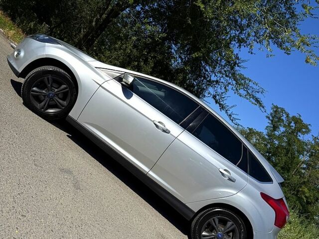 Сірий Форд Фокус, об'ємом двигуна 1.6 л та пробігом 239 тис. км за 8000 $, фото 7 на Automoto.ua