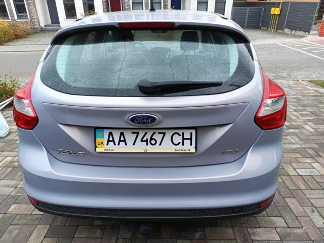 Форд Фокус 2013 у Ирпене на Automoto.ua Сірий Форд Фокус, об'ємом двигуна 1 л та пробігом 156 тис. км за 8200 $, фото 4 на Automoto.ua