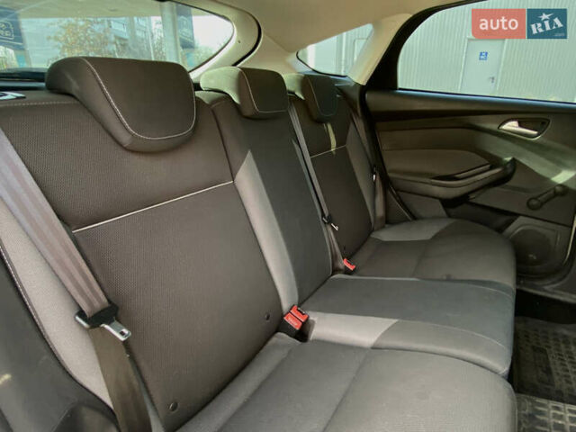 Серый Форд Фокус, объемом двигателя 1 л и пробегом 228 тыс. км за 6799 $, фото 11 на Automoto.ua