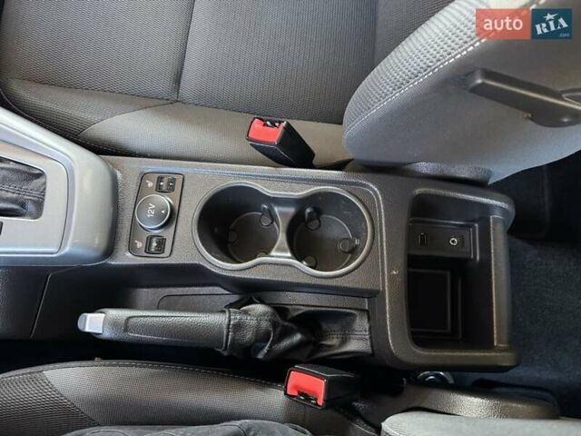 Сірий Форд Фокус, об'ємом двигуна 1.6 л та пробігом 130 тис. км за 9350 $, фото 37 на Automoto.ua