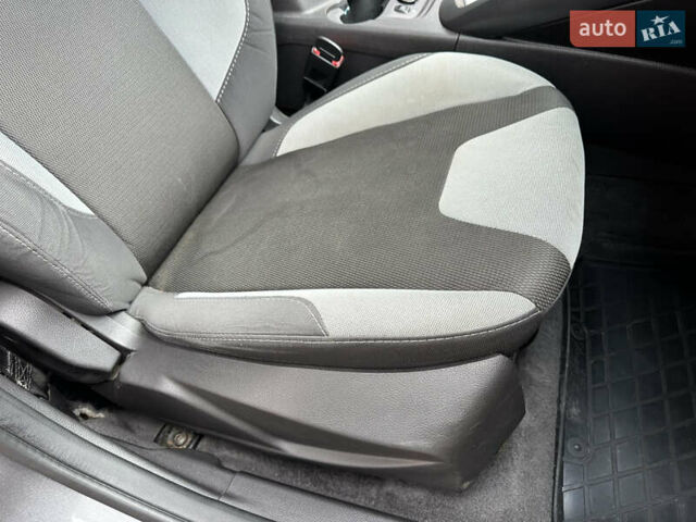 Серый Форд Фокус, объемом двигателя 2 л и пробегом 178 тыс. км за 6450 $, фото 51 на Automoto.ua