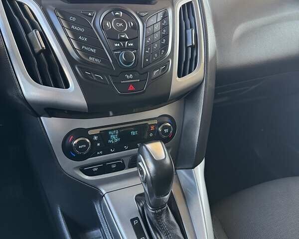 Сірий Форд Фокус, об'ємом двигуна 1.6 л та пробігом 130 тис. км за 9350 $, фото 34 на Automoto.ua