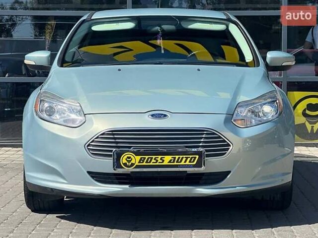 Серый Форд Фокус, объемом двигателя 0 л и пробегом 102 тыс. км за 7800 $, фото 1 на Automoto.ua