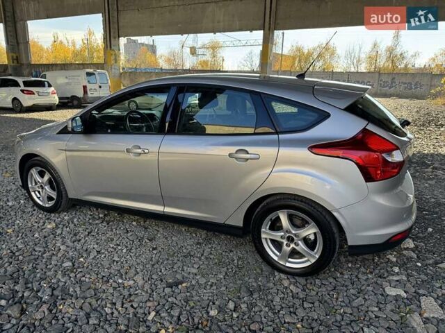 Сірий Форд Фокус, об'ємом двигуна 1.6 л та пробігом 130 тис. км за 9350 $, фото 12 на Automoto.ua