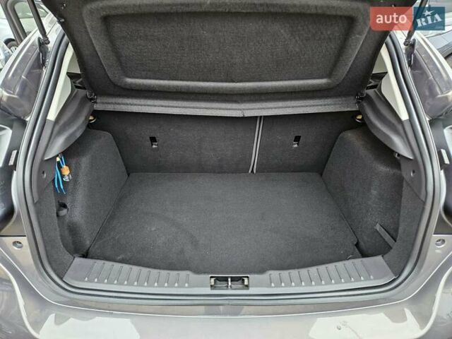 Серый Форд Фокус, объемом двигателя 1 л и пробегом 80 тыс. км за 7900 $, фото 16 на Automoto.ua