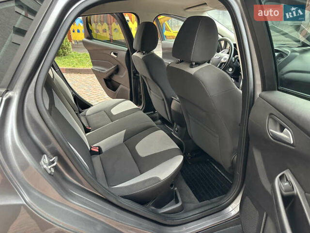 Серый Форд Фокус, объемом двигателя 2 л и пробегом 178 тыс. км за 6450 $, фото 36 на Automoto.ua