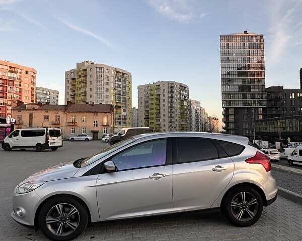 Форд Фокус 2013 у Львові на Automoto.ua Сірий Форд Фокус, об'ємом двигуна 2 л та пробігом 128 тис. км за 8000 $, фото 3 на Automoto.ua