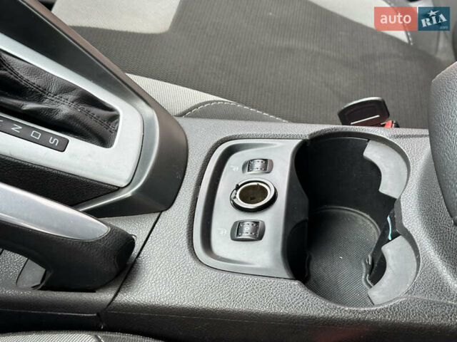 Серый Форд Фокус, объемом двигателя 2 л и пробегом 178 тыс. км за 6450 $, фото 87 на Automoto.ua