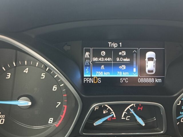 Серый Форд Фокус, объемом двигателя 2 л и пробегом 89 тыс. км за 7600 $, фото 6 на Automoto.ua