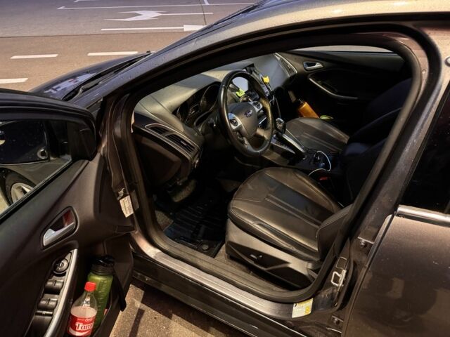 Сірий Форд Фокус, об'ємом двигуна 2 л та пробігом 234 тис. км за 10000 $, фото 6 на Automoto.ua