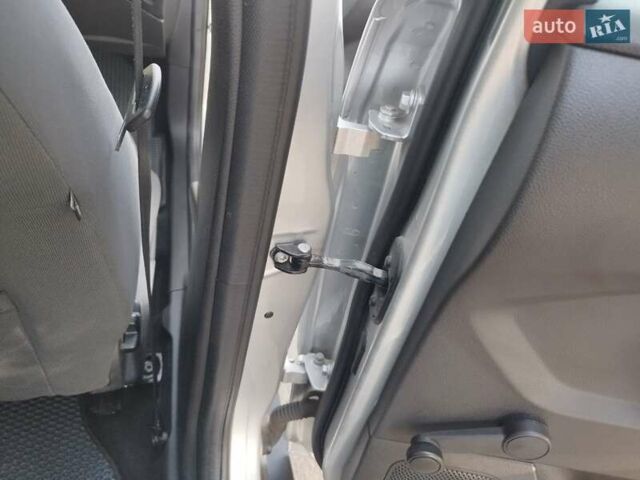 Серый Форд Фокус, объемом двигателя 1 л и пробегом 83 тыс. км за 6900 $, фото 36 на Automoto.ua
