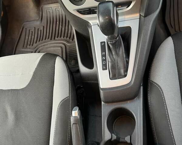 Форд Фокус 2013 в Львове на Automoto.ua Серый Форд Фокус, объемом двигателя 2 л и пробегом 128 тыс. км за 7400 $, фото 24 на Automoto.ua