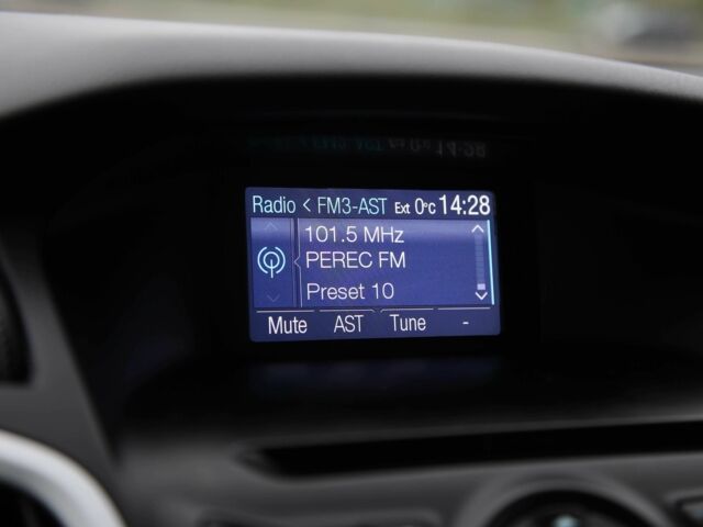 Сірий Форд Фокус, об'ємом двигуна 2 л та пробігом 163 тис. км за 7600 $, фото 15 на Automoto.ua