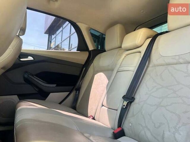 Серый Форд Фокус, объемом двигателя 0 л и пробегом 102 тыс. км за 7800 $, фото 18 на Automoto.ua