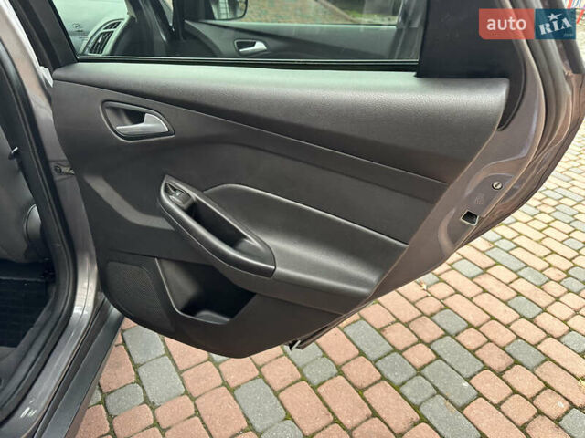 Серый Форд Фокус, объемом двигателя 2 л и пробегом 178 тыс. км за 6450 $, фото 31 на Automoto.ua