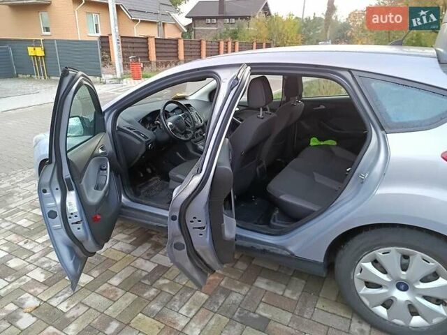 Форд Фокус 2013 в Ирпене на Automoto.ua Серый Форд Фокус, объемом двигателя 1 л и пробегом 156 тыс. км за 8200 $, фото 9 на Automoto.ua