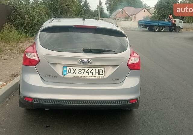 Серый Форд Фокус, объемом двигателя 1 л и пробегом 83 тыс. км за 7500 $, фото 3 на Automoto.ua