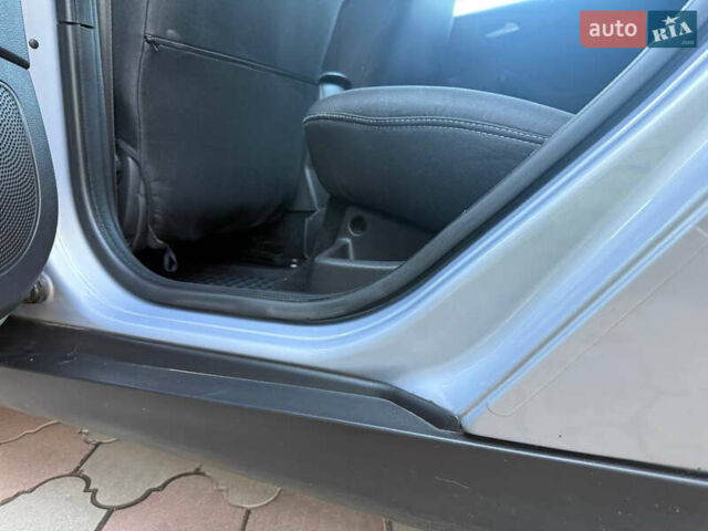 Серый Форд Фокус, объемом двигателя 1.6 л и пробегом 88 тыс. км за 8700 $, фото 29 на Automoto.ua