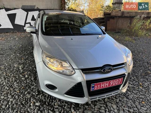 Сірий Форд Фокус, об'ємом двигуна 1.6 л та пробігом 130 тис. км за 9350 $, фото 3 на Automoto.ua