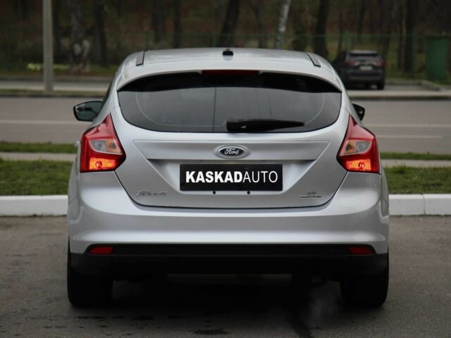 Сірий Форд Фокус, об'ємом двигуна 2 л та пробігом 163 тис. км за 7600 $, фото 4 на Automoto.ua