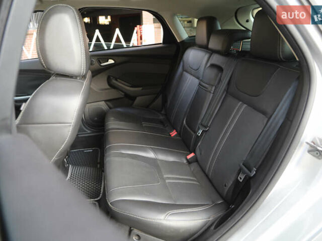 Серый Форд Фокус, объемом двигателя 2 л и пробегом 122 тыс. км за 5999 $, фото 7 на Automoto.ua