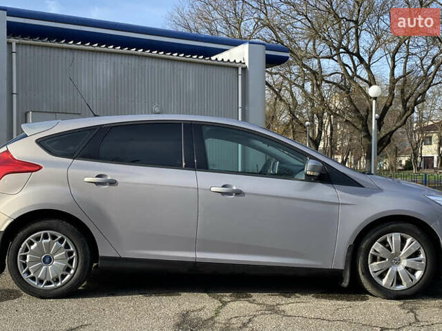 Серый Форд Фокус, объемом двигателя 1 л и пробегом 228 тыс. км за 6799 $, фото 3 на Automoto.ua