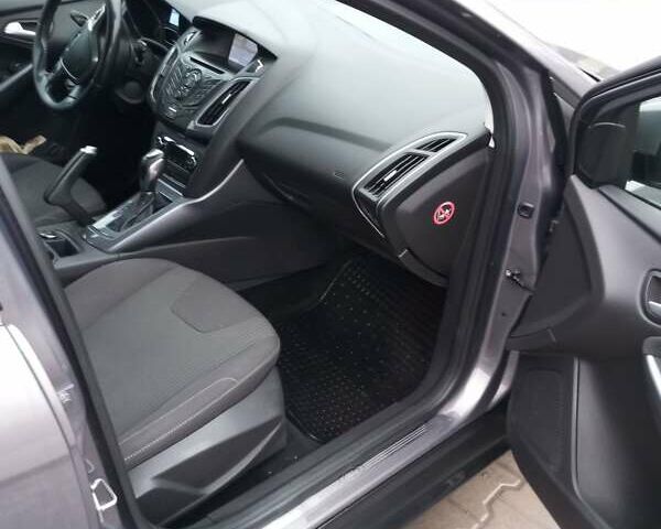 Серый Форд Фокус, объемом двигателя 2 л и пробегом 297 тыс. км за 7500 $, фото 4 на Automoto.ua