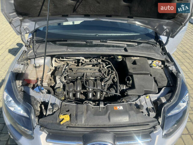 Серый Форд Фокус, объемом двигателя 1.6 л и пробегом 88 тыс. км за 8700 $, фото 6 на Automoto.ua