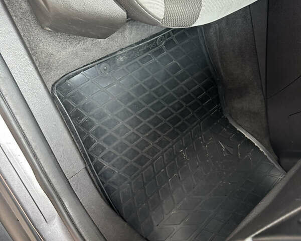 Серый Форд Фокус, объемом двигателя 2 л и пробегом 178 тыс. км за 6450 $, фото 55 на Automoto.ua