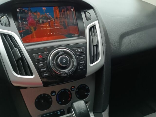 Серый Форд Фокус, объемом двигателя 2 л и пробегом 319 тыс. км за 4250 $, фото 6 на Automoto.ua