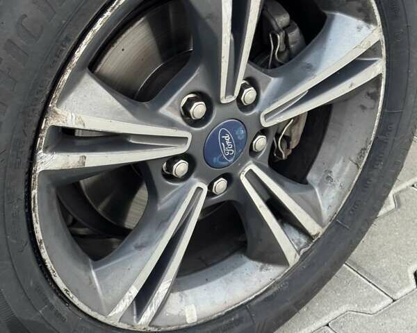 Форд Фокус 2013 в Львове на Automoto.ua Серый Форд Фокус, объемом двигателя 2 л и пробегом 128 тыс. км за 7400 $, фото 12 на Automoto.ua