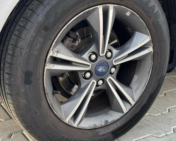 Форд Фокус 2013 в Львове на Automoto.ua Серый Форд Фокус, объемом двигателя 2 л и пробегом 128 тыс. км за 7400 $, фото 11 на Automoto.ua