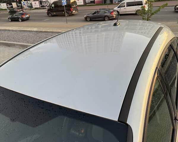 Форд Фокус 2013 у Львові на Automoto.ua Сірий Форд Фокус, об'ємом двигуна 2 л та пробігом 128 тис. км за 8000 $, фото 33 на Automoto.ua