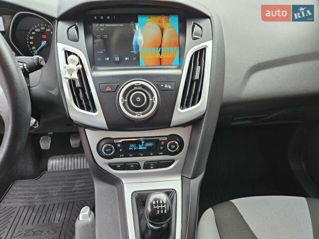 Серый Форд Фокус, объемом двигателя 1 л и пробегом 80 тыс. км за 7900 $, фото 14 на Automoto.ua