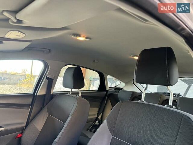 Сірий Форд Фокус, об'ємом двигуна 1.6 л та пробігом 130 тис. км за 9350 $, фото 28 на Automoto.ua