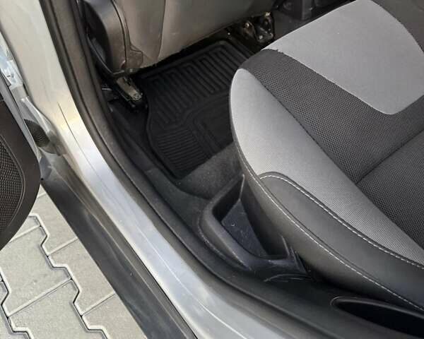 Форд Фокус 2013 в Львове на Automoto.ua Серый Форд Фокус, объемом двигателя 2 л и пробегом 128 тыс. км за 7400 $, фото 30 на Automoto.ua